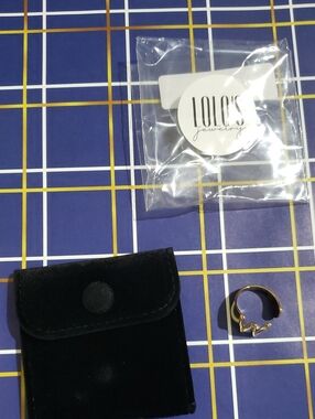 NWT-Gold Adjustable Letter W Ring - Women's Accessory